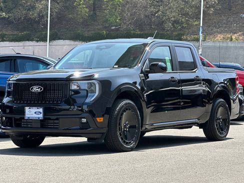 New 2025 Ford Maverick Lobo image 7