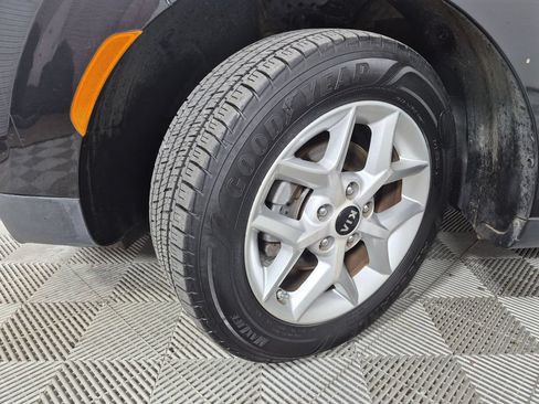Used 2020 Kia Soul S FWD image 10