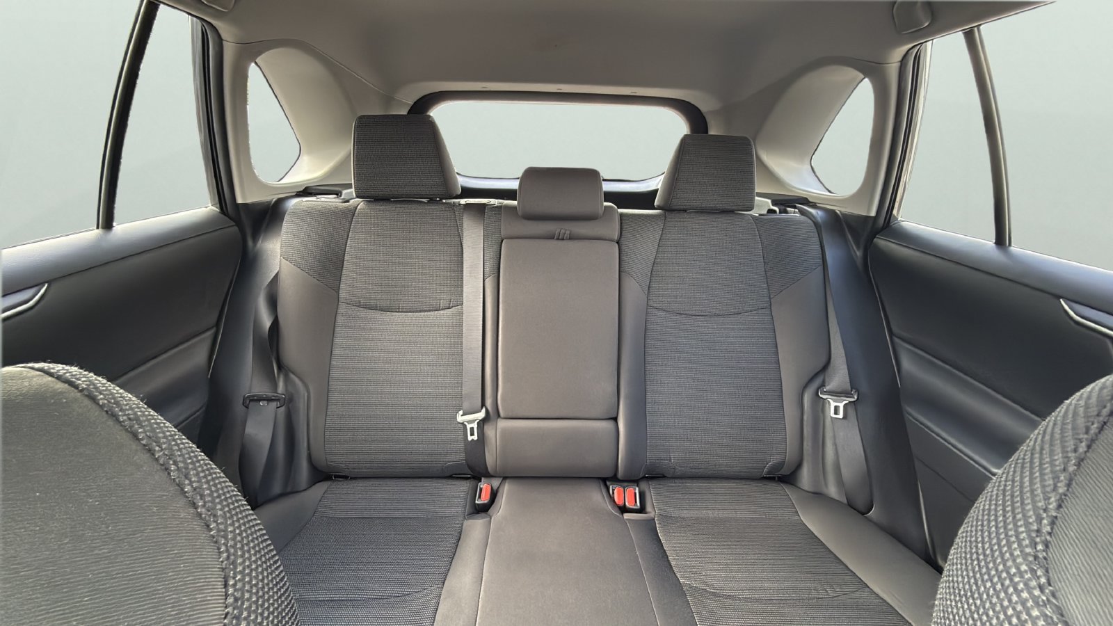 Used 2024 Toyota RAV4 LE FWD image 19