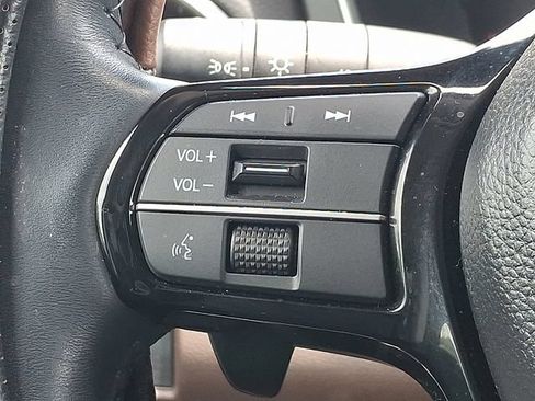 Used 2025 Honda Pilot Elite image 23