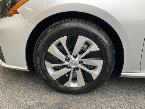 Used 2023 Nissan Altima 2.5 S image 10