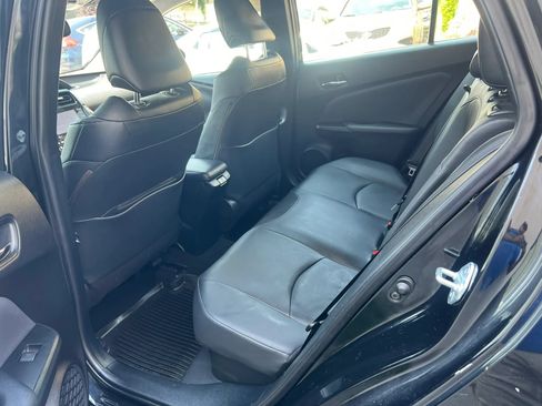 Used 2022 Toyota Prius XLE FWD image 24
