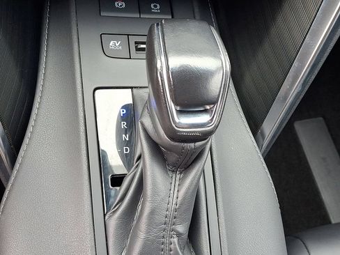 Used 2023 Toyota Venza XLE AWD/4WD image 16
