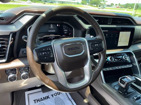 Used 2023 GMC Sierra 1500 Denali w/ Denali Reserve Package AWD/4WD image 12