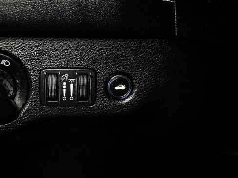 Used 2019 Dodge Charger SRT Hellcat w/ Navigation & Travel Group image 31