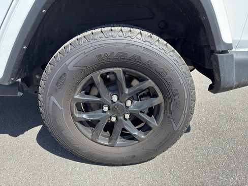 Used 2023 Jeep Wrangler Freedom Edition image 10