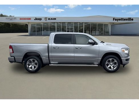 Used 2022 RAM 1500 Big Horn AWD/4WD image 2