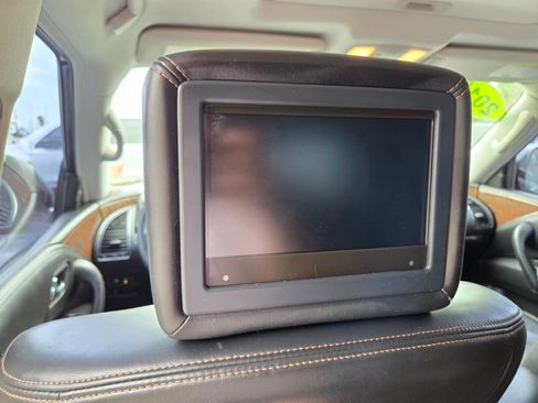 Used 2018 Nissan Armada Platinum w/ Captain Seat Package RWD image 18