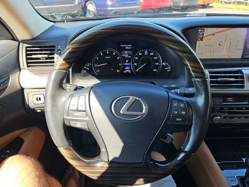 Used 2017 Lexus LS 460 AWD w/ Comfort Package image 10