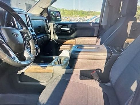 Used 2019 Chevrolet Silverado 1500 LT Trail Boss AWD/4WD image 6