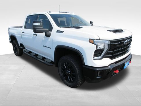 New 2026 Chevrolet Silverado 3500 LTZ w/ LTZ Plus Package AWD/4WD image 8