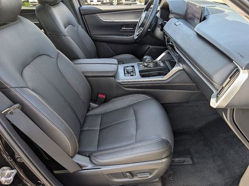 Certified 2024 MAZDA CX-90 Plug-In Hybrid w/ Preferred image 19