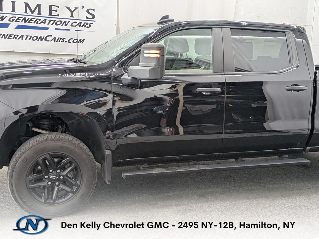 Used 2023 Chevrolet Silverado 1500 Custom AWD/4WD image 2