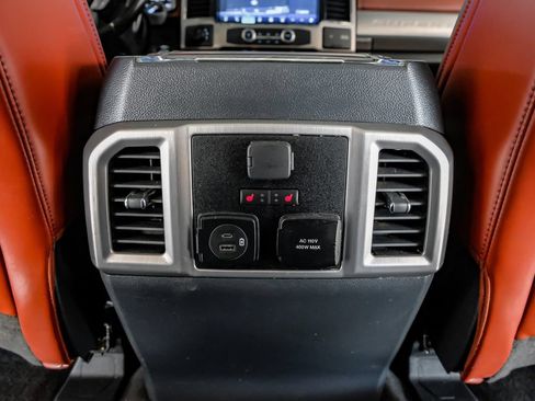 Used 2022 Ford F450 Platinum w/ FX4 Off-Road Package AWD/4WD image 37