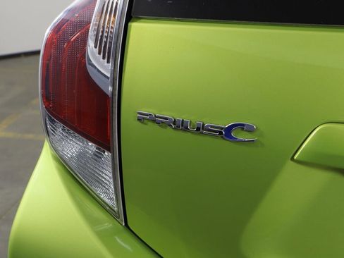 Used 2015 Toyota Prius C Four FWD image 39