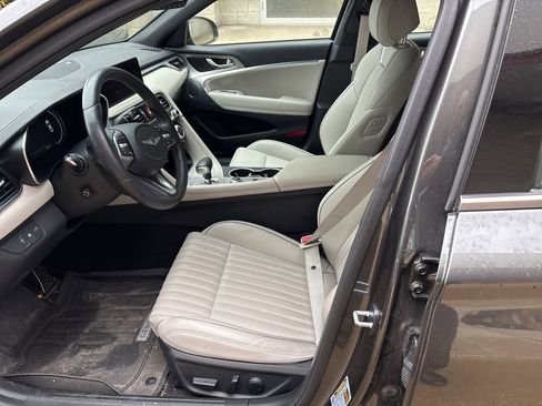 Used 2023 Genesis G70 2.0T w/ Sport Prestige Package image 11