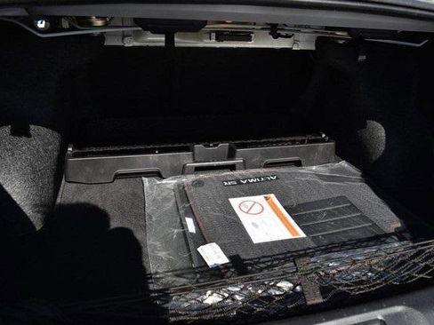 Used 2024 Nissan Altima 2.5 SR w/ SR Premium Package image 24