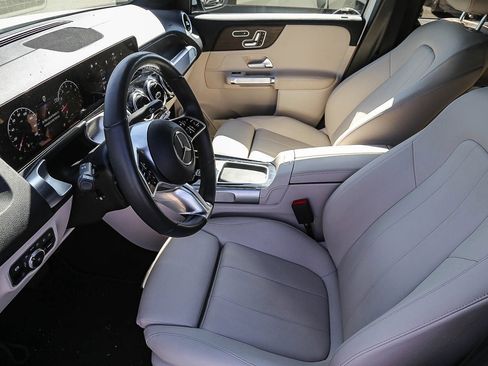 Used 2026 Mercedes-Benz GLB 250 image 5