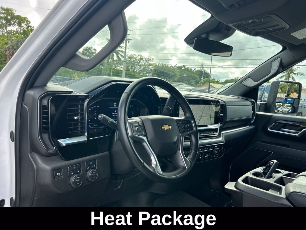 Used 2025 Chevrolet Silverado 2500 LT w/ Convenience Package AWD/4WD image 12