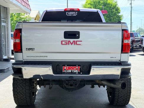 Used 2016 GMC Sierra 2500 SLT w/ Duramax Plus Package image 4