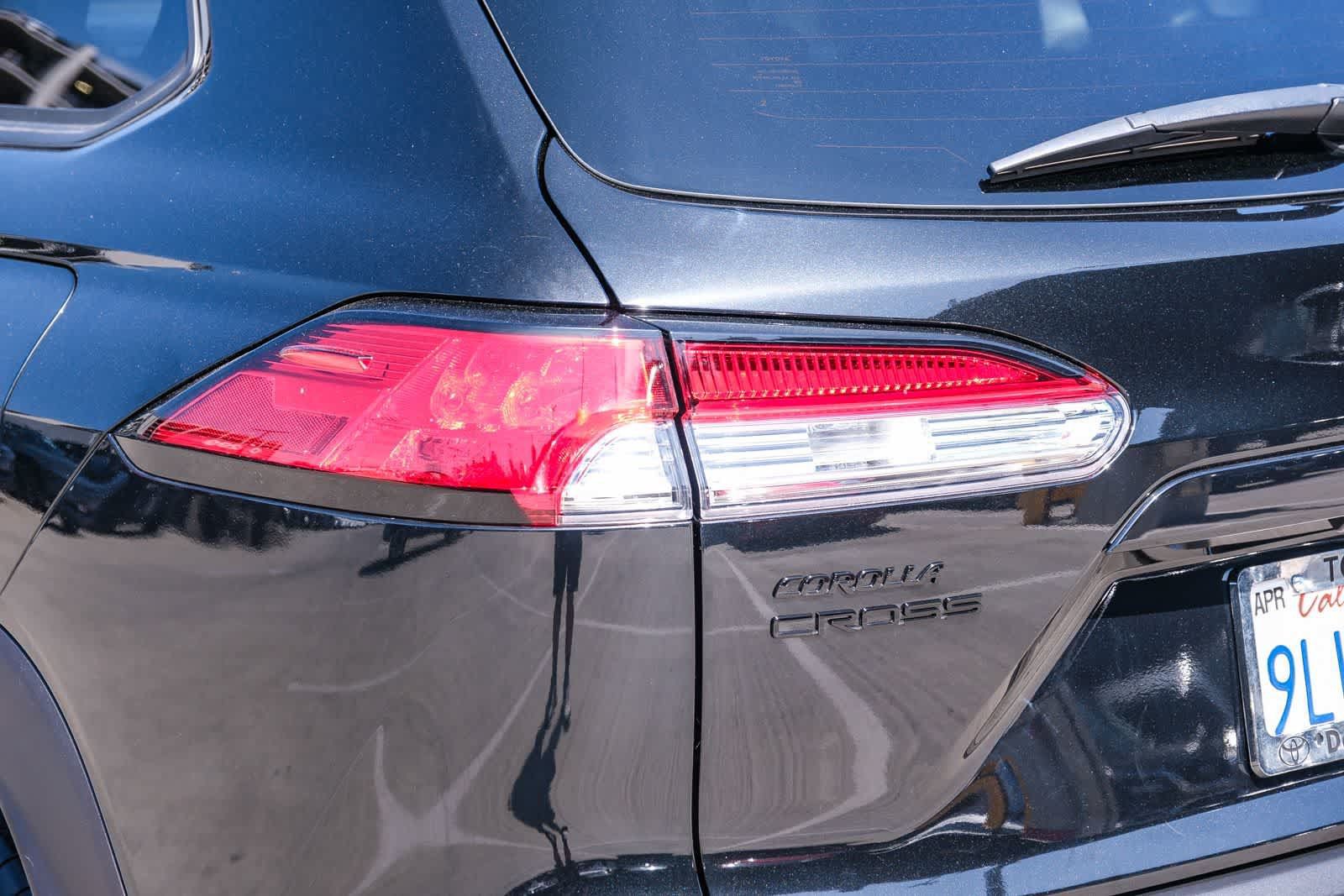 Certified 2024 Toyota Corolla Cross AWD Hybrid image 6