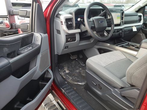 New 2026 Ford F350 XLT w/ XLT Premium Package AWD/4WD image 6