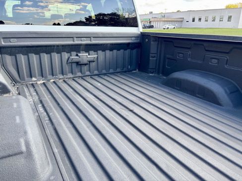 Used 2024 Chevrolet Silverado 2500 LT image 11