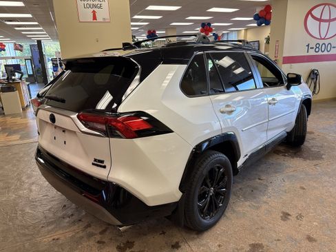 Used 2023 Toyota RAV4 XSE w/ XSE Grade Weather Package AWD/4WD image 10