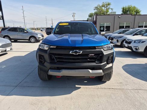 Used 2023 Chevrolet Colorado Trail Boss w/ Advanced Trailering Package AWD/4WD image 3