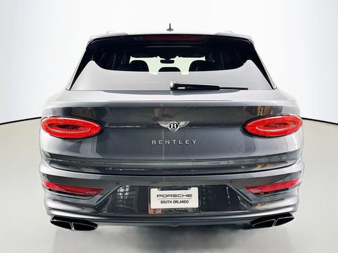 Used 2023 Bentley Bentayga AWD/4WD image 10