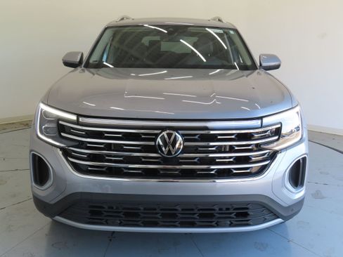 New 2025 Volkswagen Atlas SEL image 10