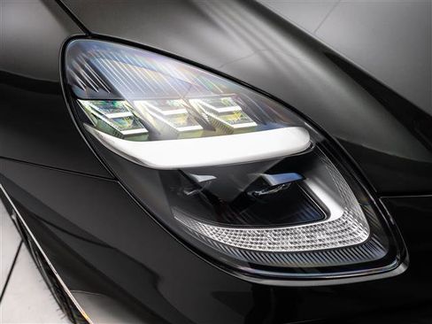 New 2026 Aston Martin V8 Vantage S image 21