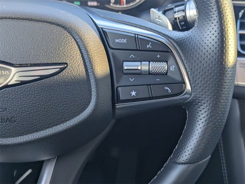 Used 2025 Genesis G70 2.5T image 22