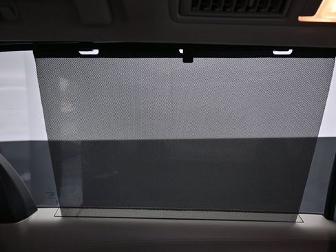 Used 2021 Toyota Sienna LE image 45