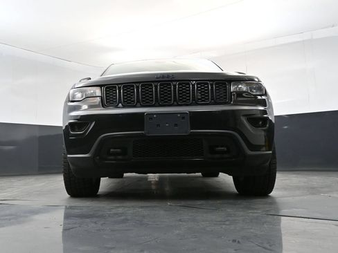 Used 2019 Jeep Grand Cherokee Laredo AWD/4WD image 19