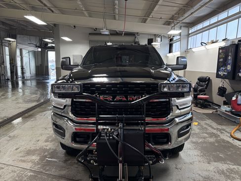 Used 2024 RAM 3500 SLT w/ Quick Order Package 2YG SLT image 12