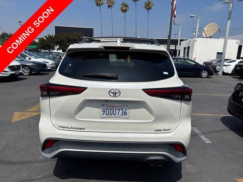 Used 2021 Toyota Highlander XSE AWD/4WD image 7