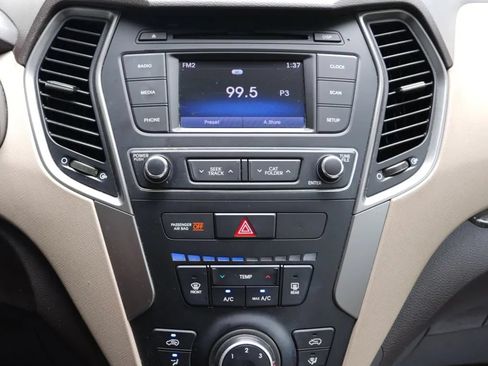 Used 2017 Hyundai Santa Fe Sport FWD image 10