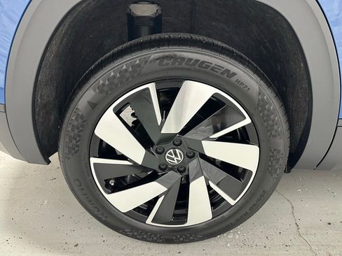 Used 2025 Volkswagen Atlas Cross Sport SE image 68