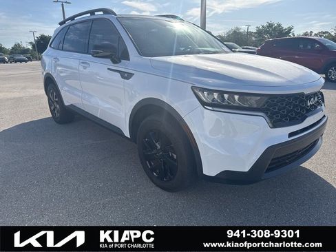 Certified 2023 Kia Sorento S w/ Panoramic Sunroof Package image 1
