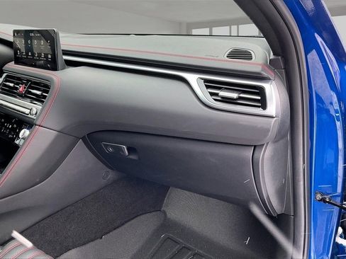 Used 2025 Genesis G70 2.5T w/ Sport Prestige Package image 25