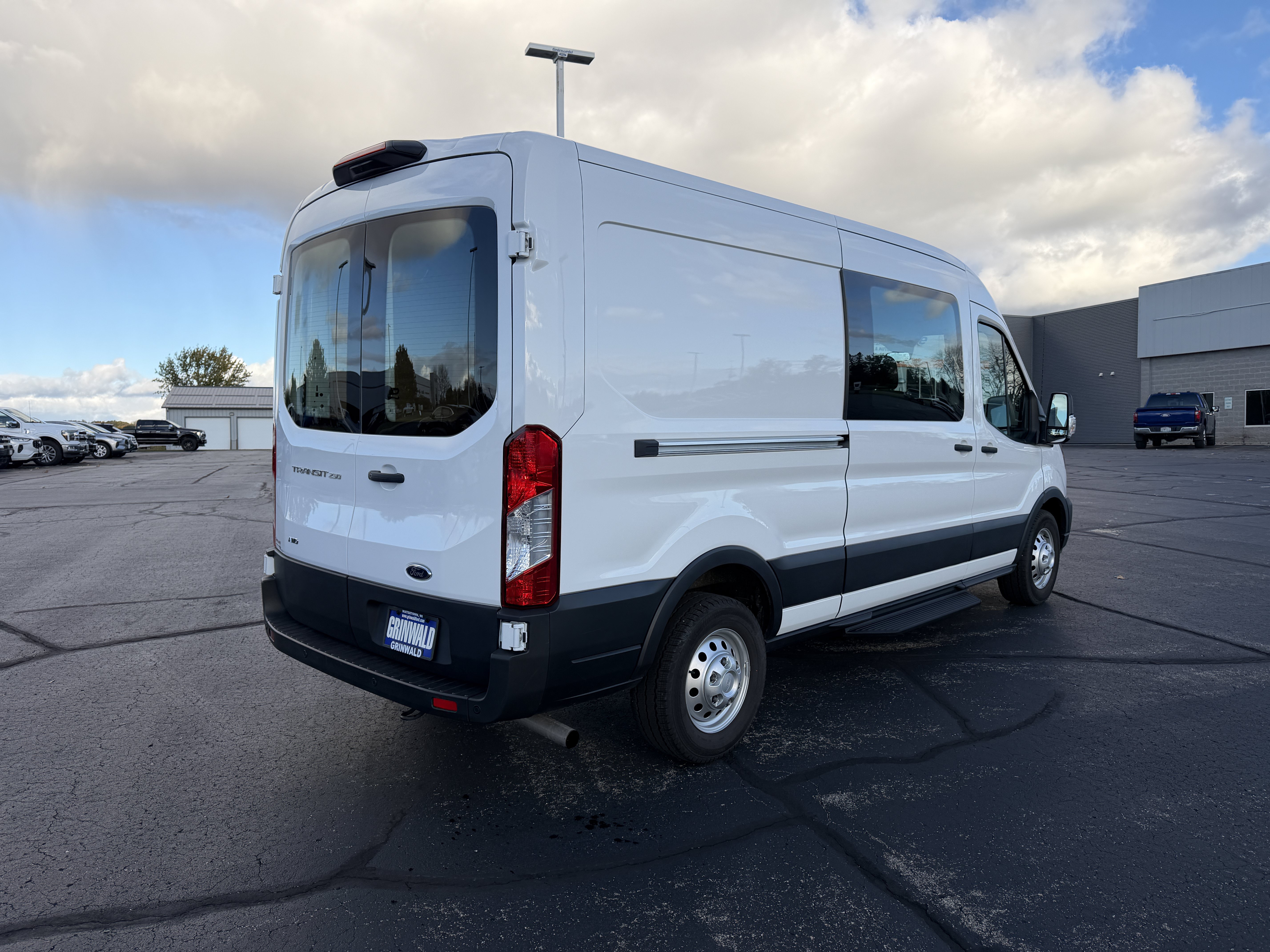 Certified 2021 Ford Transit 250 Medium Roof AWD image 10