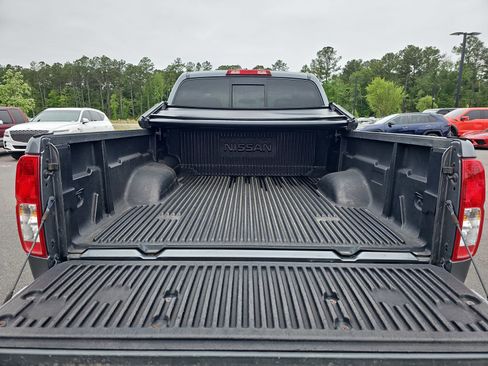 Used 2017 Nissan Frontier SV RWD image 12