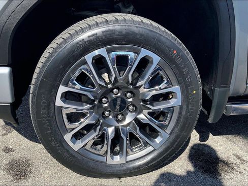 Used 2023 GMC Sierra 1500 Denali Ultimate AWD/4WD image 9