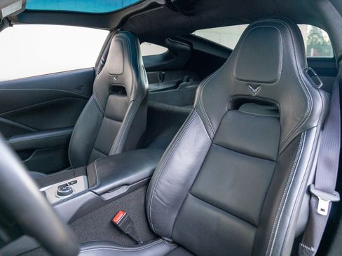 Used 2015 Chevrolet Corvette Stingray Coupe w/ 3LT Preferred Equipment Group image 5