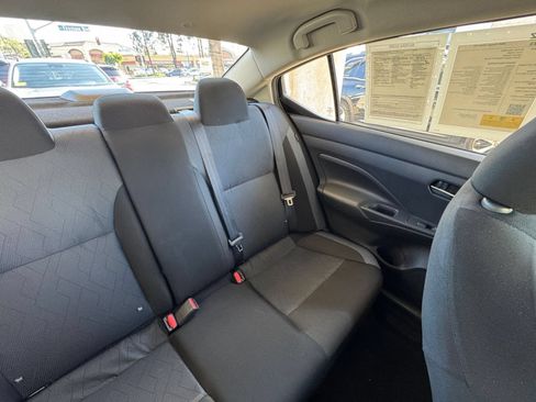 Used 2025 Nissan Versa SV FWD image 36