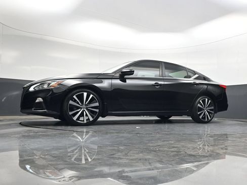 Used 2021 Nissan Altima 2.5 SR w/ SR Premium Package FWD image 50