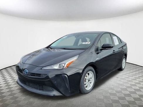 Used 2022 Toyota Prius L Eco image 3