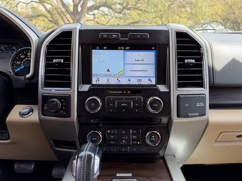 Used 2017 Ford F150 Lariat image 15