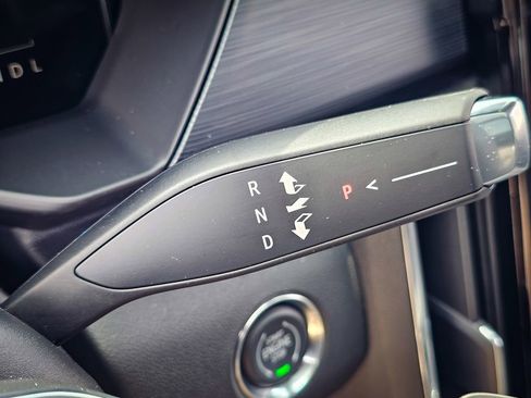 New 2026 GMC Acadia Elevation image 18